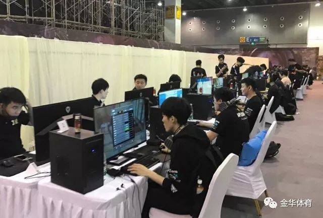 一项对爆发 一项对爆发